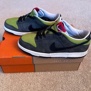 2005 Nike Dunk Low Pro KERMIT